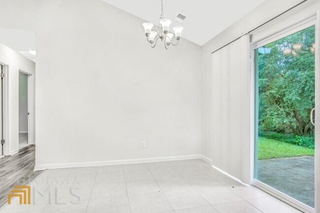 Building Photo - 2312 Leslie Brook Dr