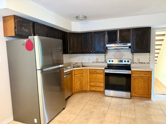 Building Photo - Beautiful Single-Family Home in Green Run