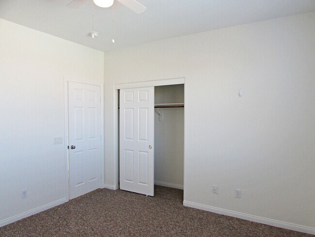 Building Photo - 722 Bighorn Creek St