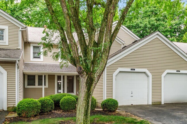 Building Photo - 5841 Elmbridge Ln