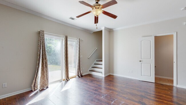 Building Photo - Townhome living in Richmond Hill's Creekside Subdivision - Community Pool and Playground