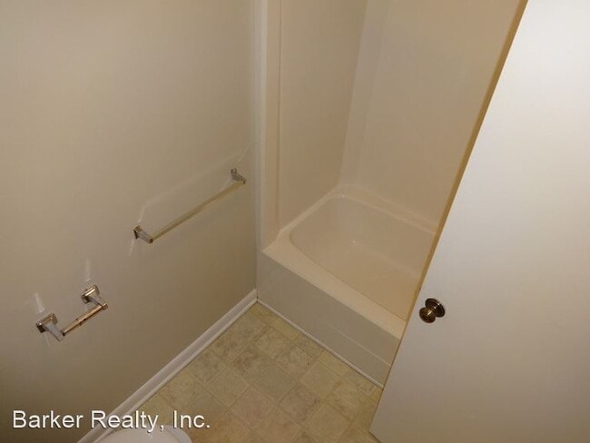 Building Photo - 205 E Ransom St