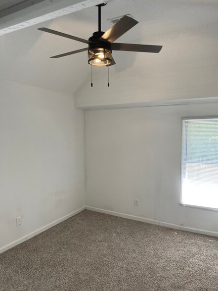 Building Photo - 39 W Ramlow Alley