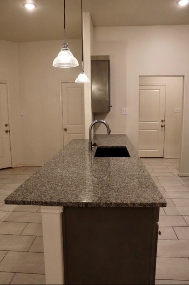 Building Photo - 1824 Corpus Ave