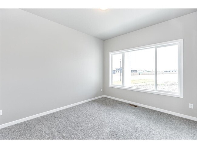 Building Photo - 4743 32nd St S