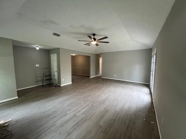 Building Photo - 1706 Oakwell Ln
