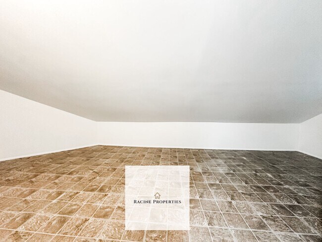 Building Photo - Spacious 4-bedroom Home in Woodruff