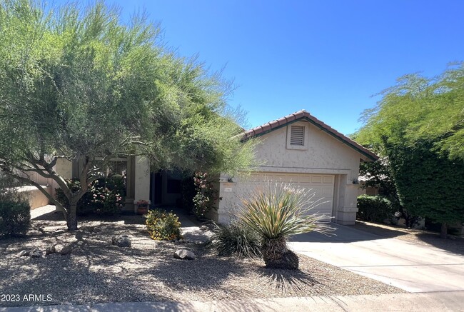 Building Photo - 13867 E Paradise Ln