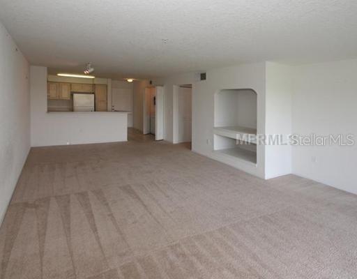 Building Photo - 14037 Fairway Island Dr