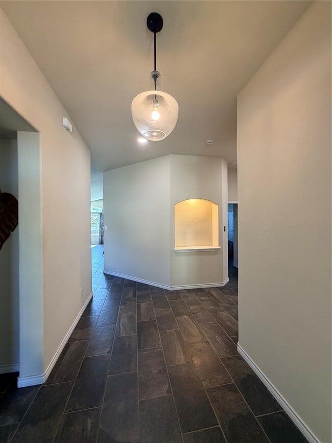 Building Photo - 1313 Fawn Lily Dr