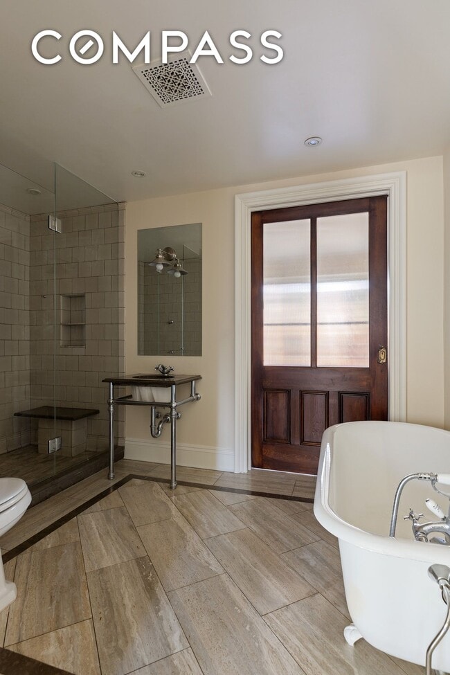 Building Photo - 216 Carlton Ave