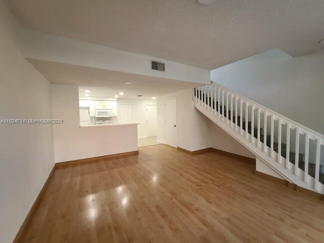 Building Photo - 1428 Coronado Rd