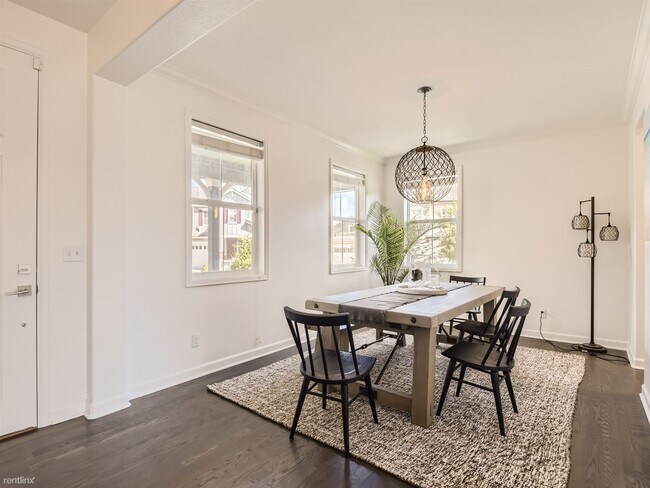 Building Photo - 5 br, 4 bath House - 664 Tiger Lily Way