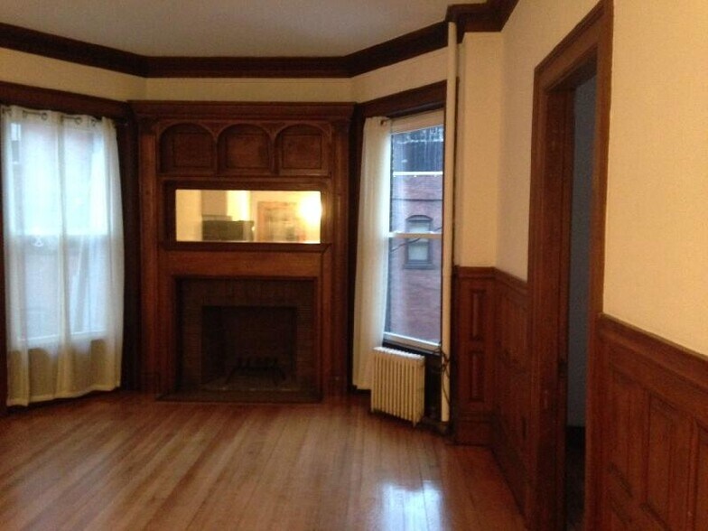Primary Photo - 849 Beacon St
