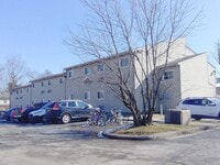 Building Photo - 562 Woodland Ave