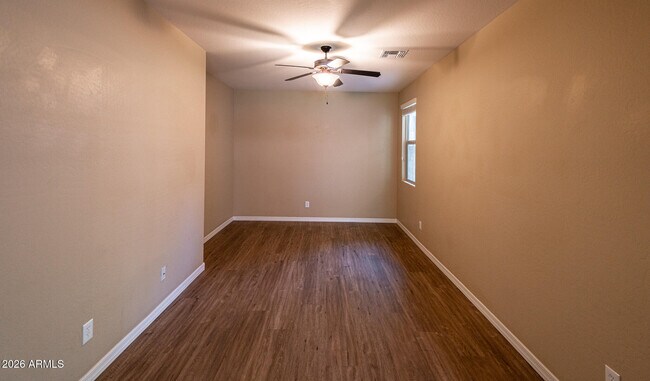 Building Photo - 18445 W Saguaro Ln