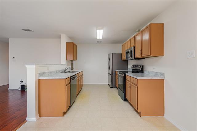 Building Photo - 12801 Skeeter Ln