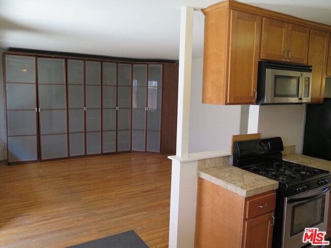 Building Photo - 1432 Stanford St