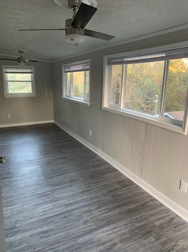 Building Photo - Coming Soon!