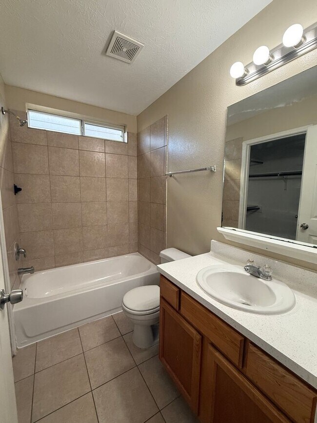 Building Photo - 5909 Allison Rd