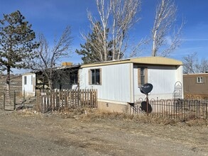 Building Photo - 11529 Lakeview Dr