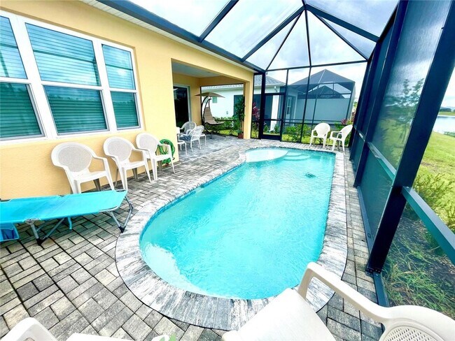 Building Photo - 879 Margaritaville Ave