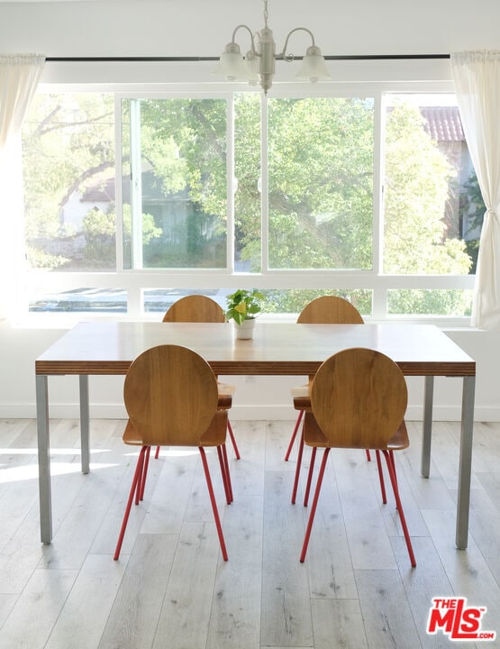 Building Photo - 10823 Camarillo St