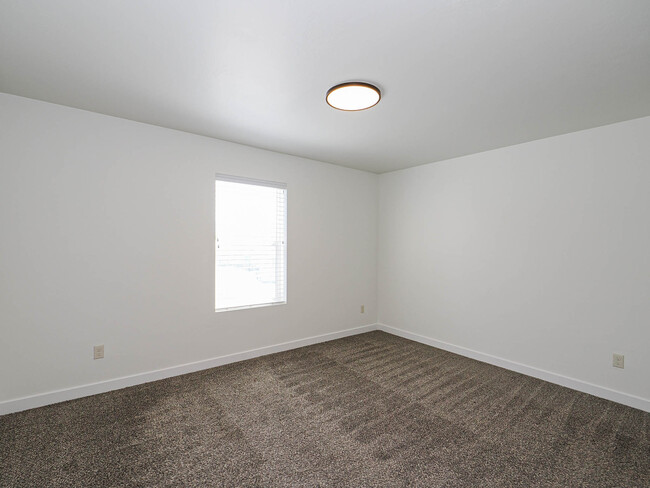 Building Photo - 14436 S Ferndale Way