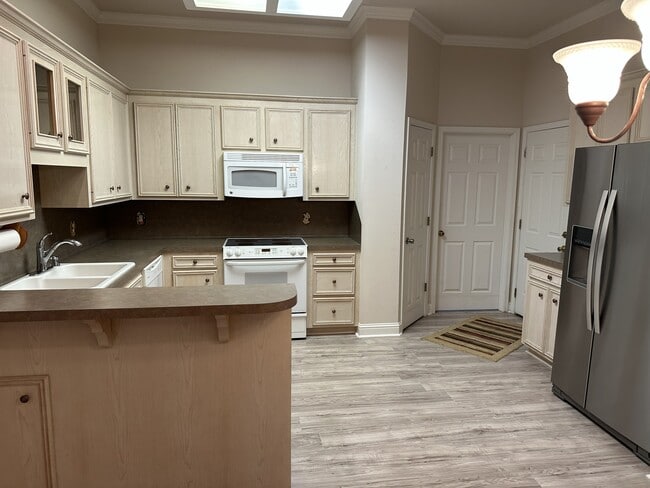 Building Photo - 9514 Rose Hollow Ln