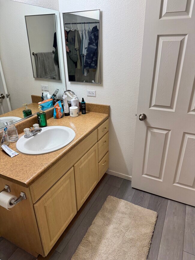 Building Photo - 8250 N Grand Canyon Dr