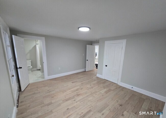 Building Photo - 80 Dickerman St