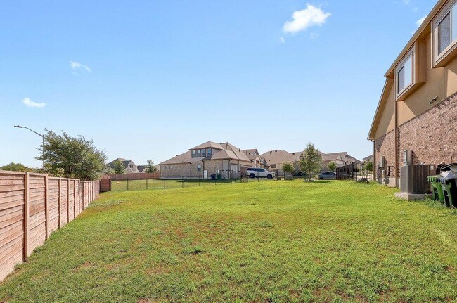 Building Photo - 1136 Almeria Bend