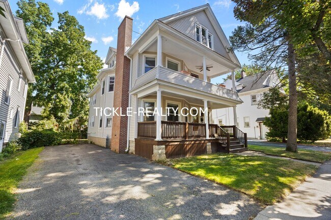 Primary Photo - 15-17 Roosevelt St