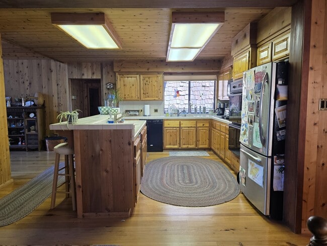 Building Photo - 1921 Bernina Dr