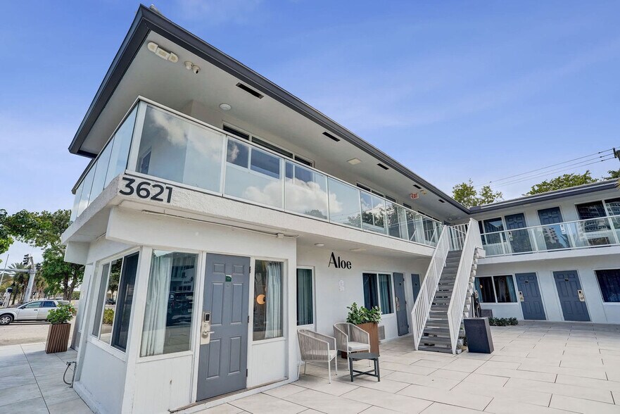 Building Photo - 3621 N Ocean Blvd