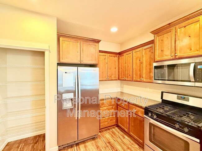 Building Photo - 7408 NE 30th Ave