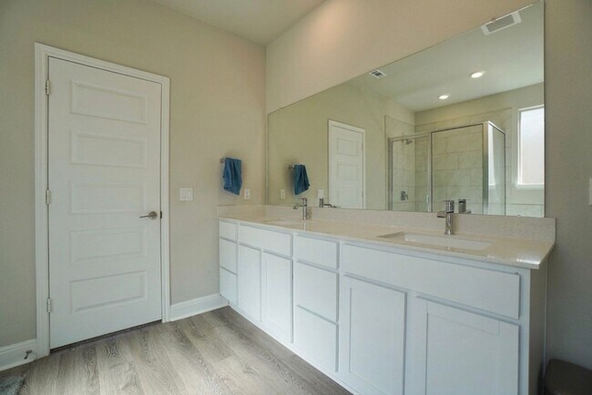 Building Photo - 16716 Casa Anna Dr.