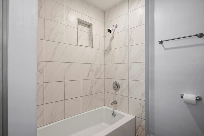 Building Photo - 209 Moss Hill Ln