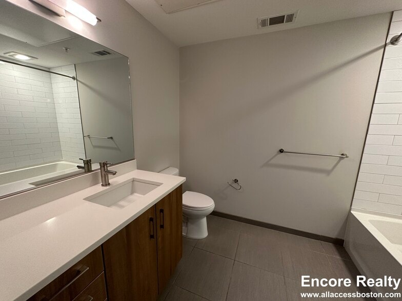 Building Photo - 21 Harris St