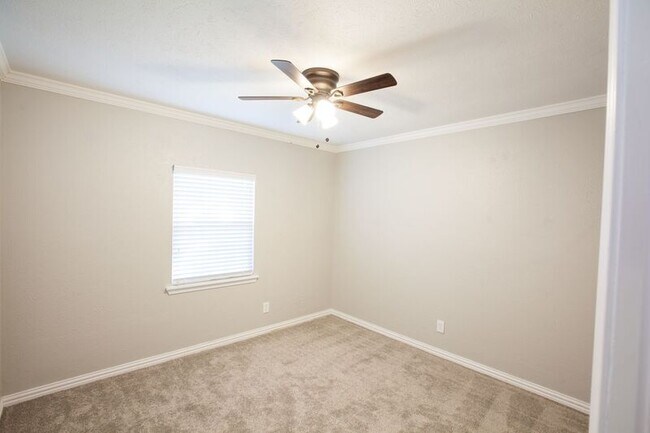 Building Photo - 5713 Baker Dr