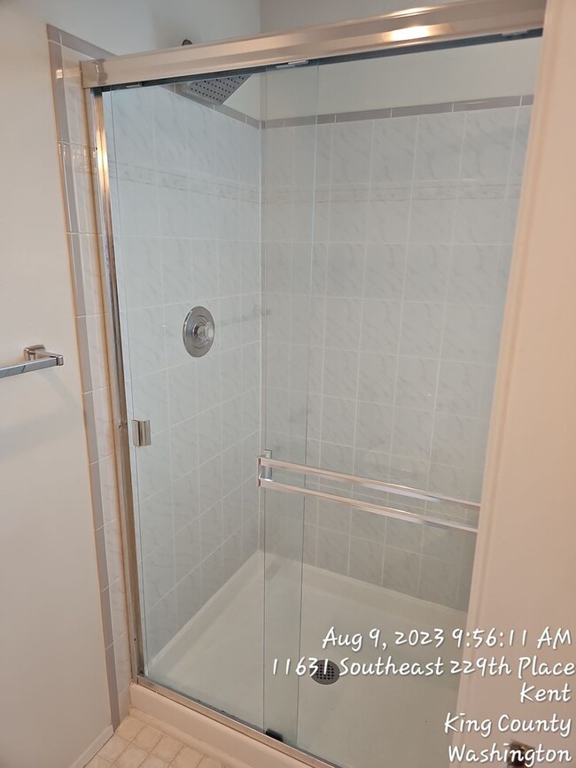 Building Photo - Kent East Hill 2 story home in Hurters Run Too, 3 bed 2.5 bath,  2 car garage and large fenced ya...