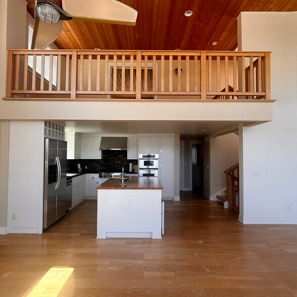 Building Photo - 3329 Harbor Blvd