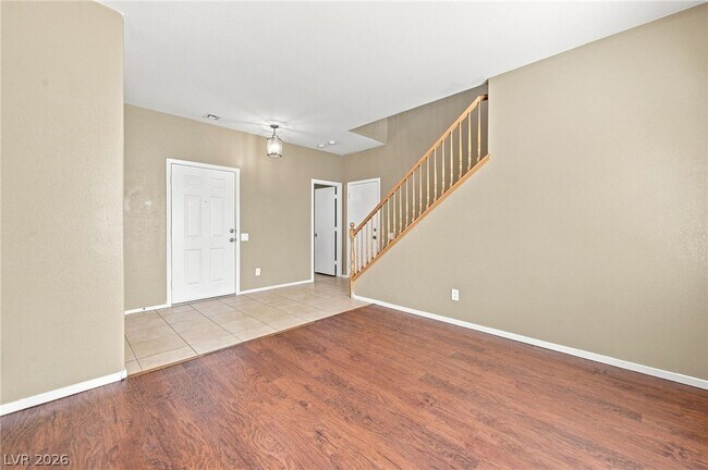 Building Photo - 11240 Woodland Violet Ave