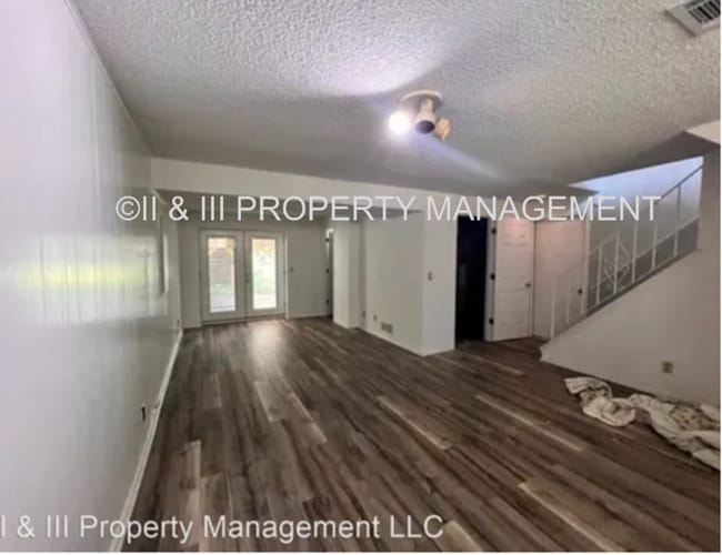 Building Photo - 15921 W 129th St