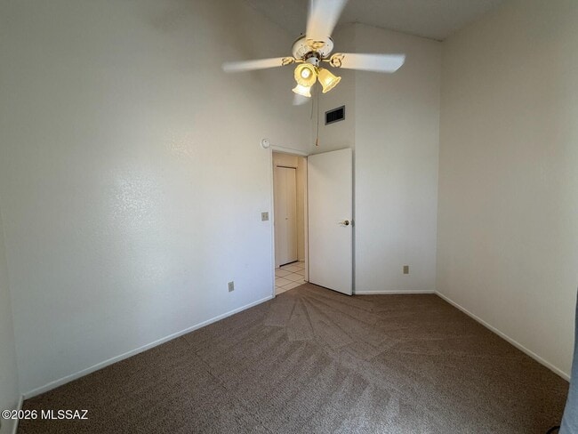 Building Photo - 9368 N Hampshire Dr