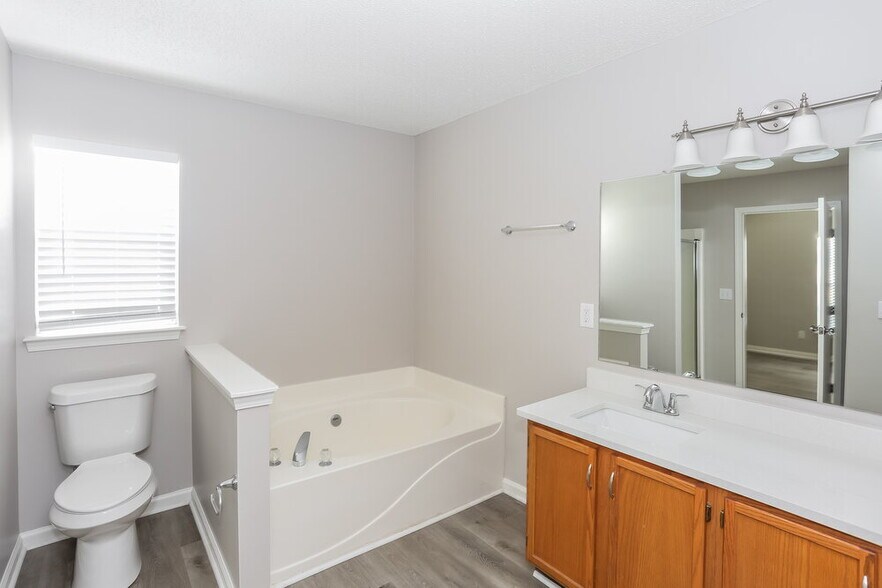 Building Photo - 5227 Moonlight Trail SW