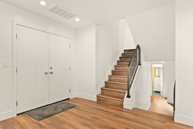 Building Photo - Freshly Remodeled Home Near Lake Murray & Mission Trails