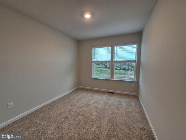 Building Photo - 141 Tigney Dr