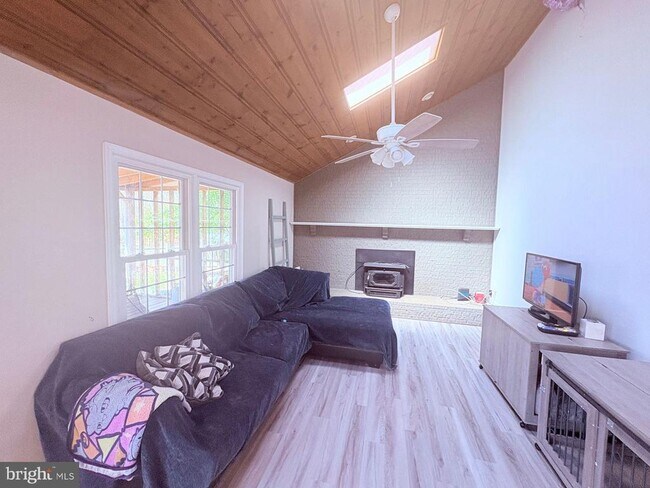 Building Photo - 204 Bosun Cove