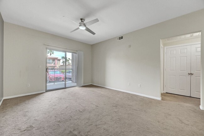 Building Photo - Downstairs 1 Bedroom Unit in Gated Community - S.W.